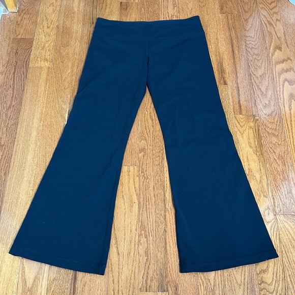 LULULEMON WOMEN WIDE LEGS YOGA-PANTS BLACK LEGGING IN SIZE 12 - Picture 3 of 10